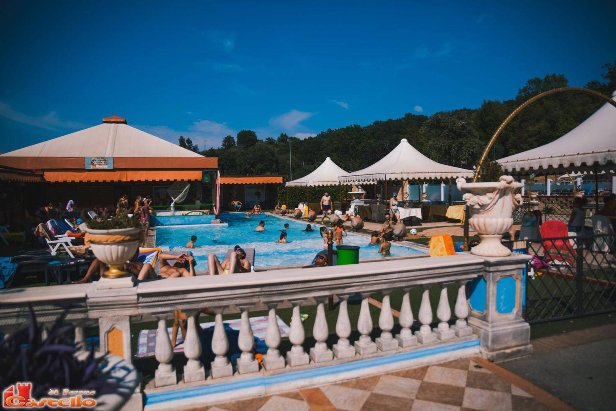 Il Castello Di Perano Hotel Exterior photo